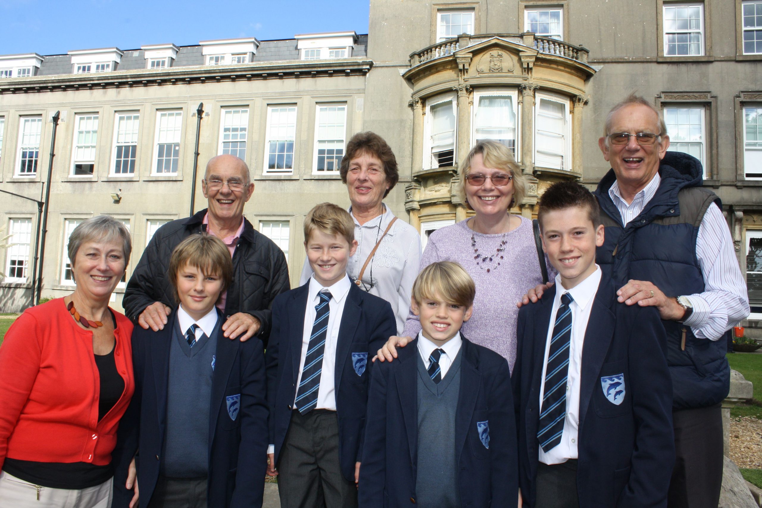 /img/newses/origin/Bournemouth_Collegiate_grandparents_day-scaled.jpg