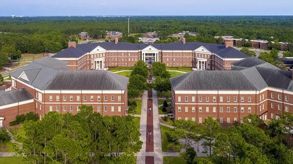 /img/newses/origin/visco_dai-hoc-bac-carolina-wilmington-2025916162844.jpeg